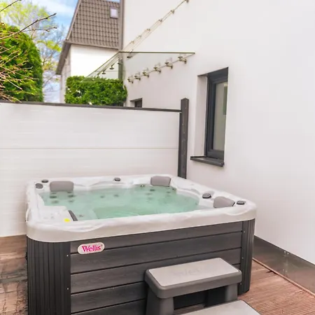 House Meerlust Mit Whirlpool Apartament *